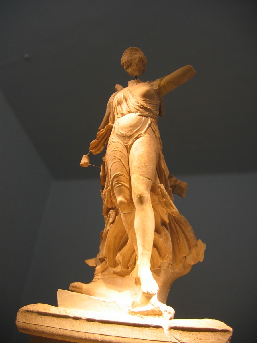 11 - musee d'Olympie - Athena nike IMG_0069.jpg